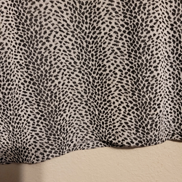 Carlisle Cheetah Print Long Sleeve Top - Picture 6 of 6